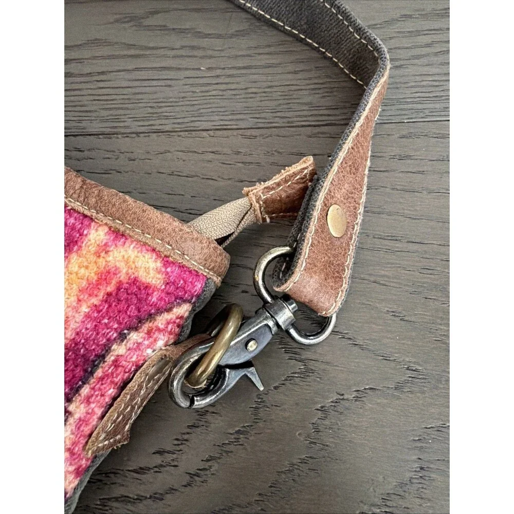 Myra Bag Exuberance Pink Shoulder Bag Crossbody Leather Cotton Carve - Picture 5 of 11